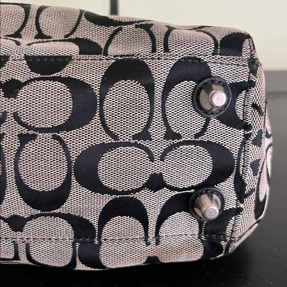 Coach Hampton Signature Canvas Satchel in black and gray - Picture 11 of 12